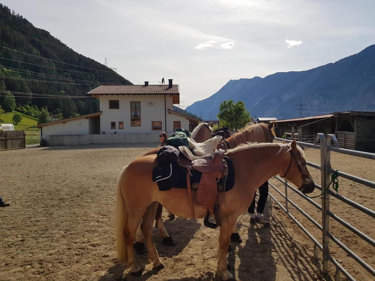 B&B Margit'S Ranch Urlaub Am Pferdehof Silz Esterno foto